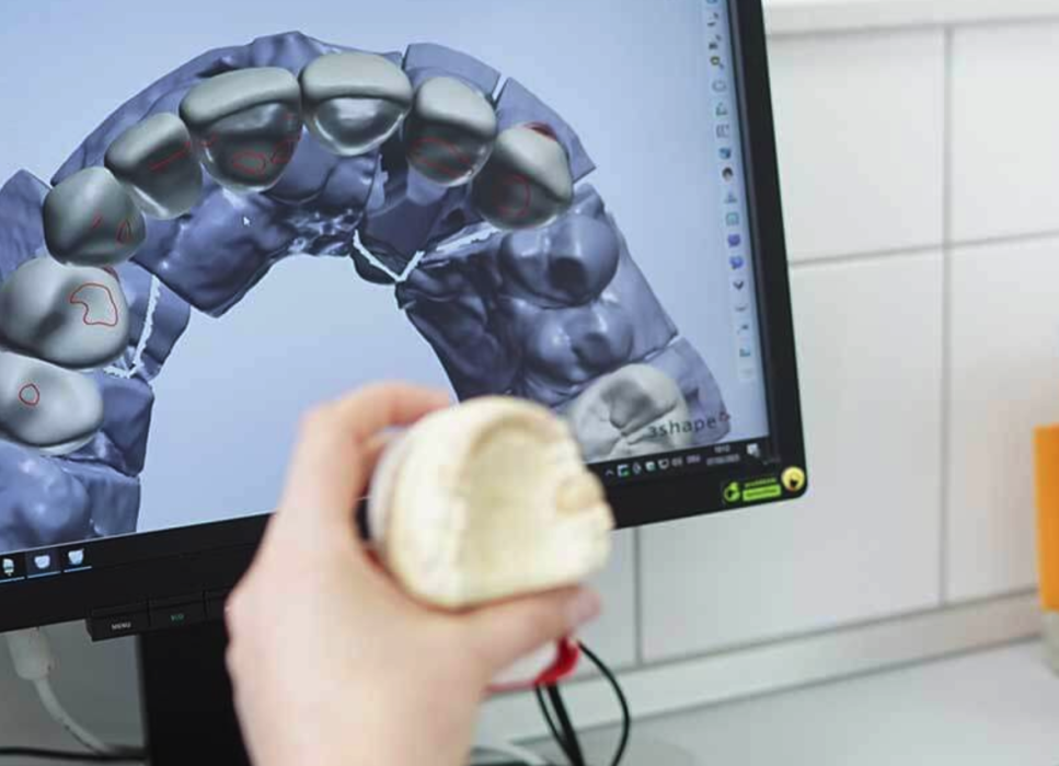 Cloud-Migration und effizientere Zusammenarbeit für Voigt dental Produktion durch AKQUINET