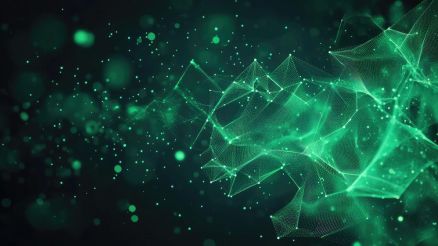 Visualisierung eines digitalen neuronalen Netzwerks mit grün leuchtenden Verbindungen auf dunklem Hintergrund. Symbolisiert technologische Dynamik und KI-Entwicklung.