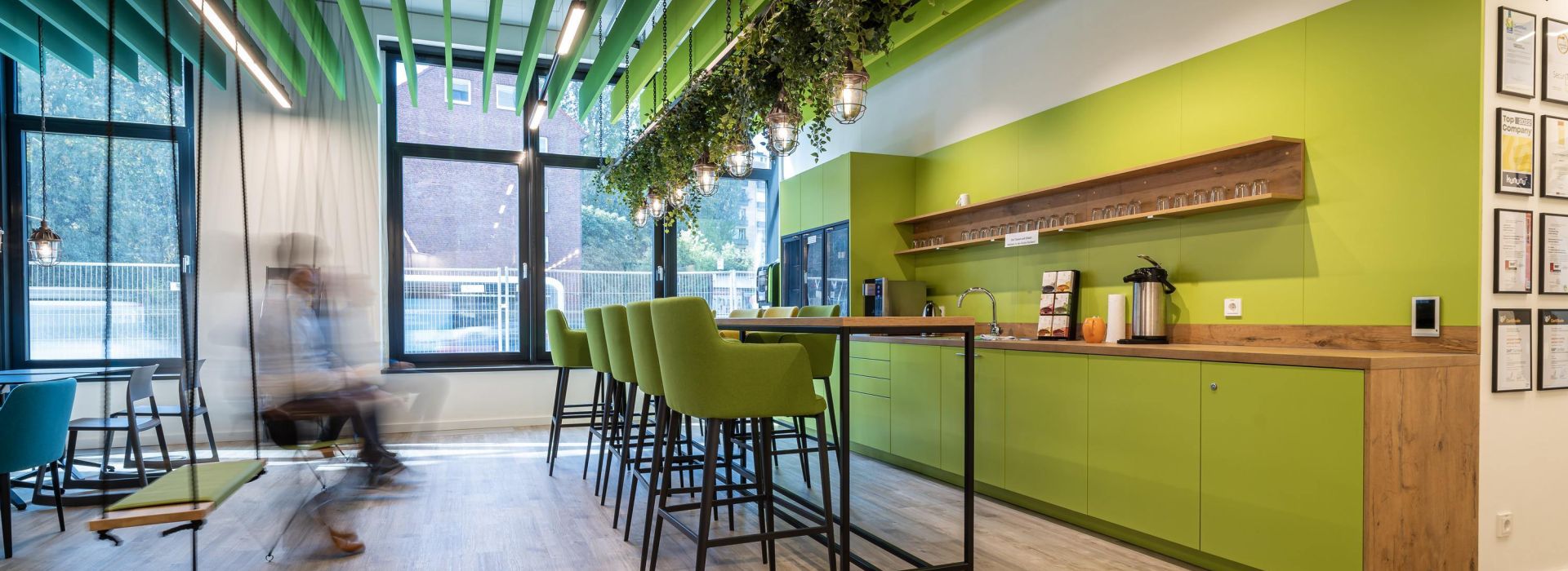 A place to feel good and work - kitchen on the ground floor of the new AKQUINET house in Werner-Otto-Straße 6 in Hamburg.