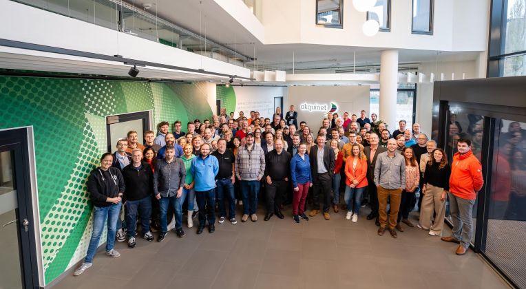 Das Team der AKQUINET im Foyer.